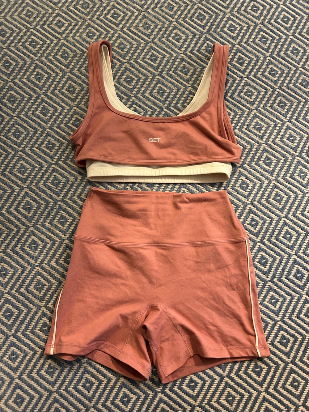 Women’s SET ACTIVE NEVER WORN Dusty Rose Ribbed Crop Bra & High-Waist Shorts Set